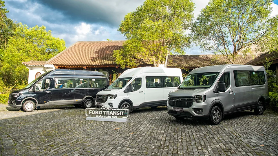 Thuê xe 19 chỗ có nước uống - Dịch vụ cao cấp cho chuyến đi hoàn hảo